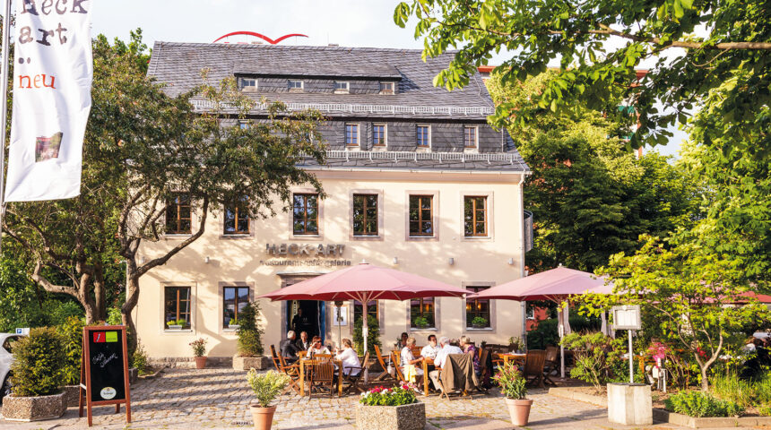 Mühlenstraße wieder frei – HeckArt-Terrasse eröffnet! Mühlenstraße wieder frei – HeckArt-Terrasse eröffnet!